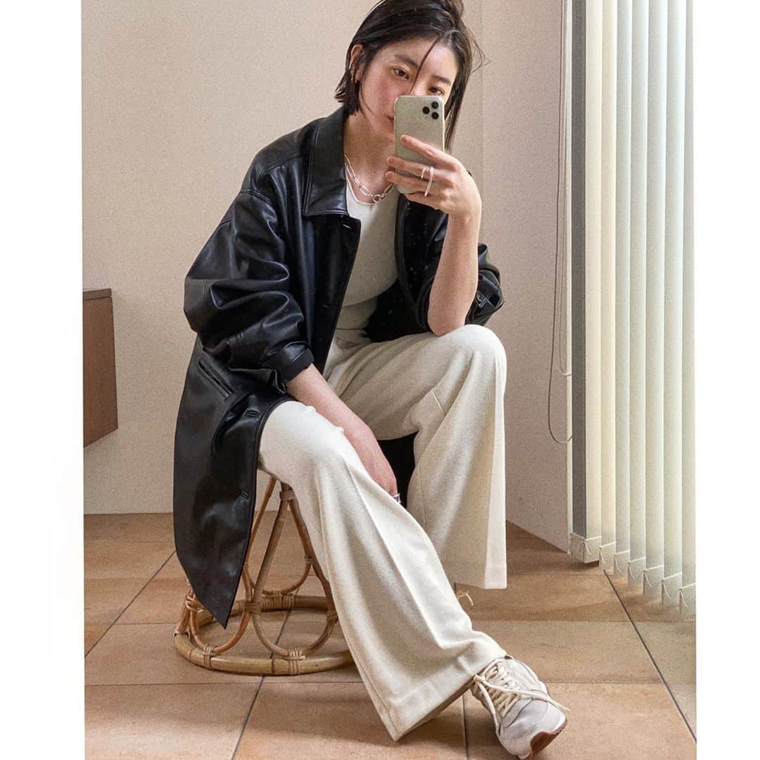 吉田怜香さんのインスタグラム写真 - (吉田怜香Instagram)「1枚め　#よしだ_服 🍂 2枚め　寝たver 3枚め　髪耳かけないver  きょうはどれも @todayful_」10月8日 15時18分 - reikayoshida_