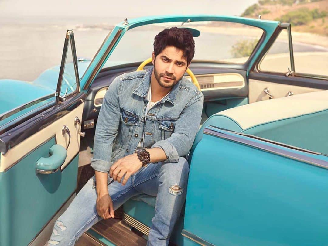 Varun Dhawanさんのインスタグラム写真 - (Varun DhawanInstagram)「All things lovely , the view , the car and me . 😛 @fossil.in」10月8日 15時30分 - varundvn