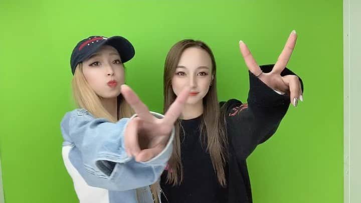鈴木ユリアのインスタグラム：「. 😂」