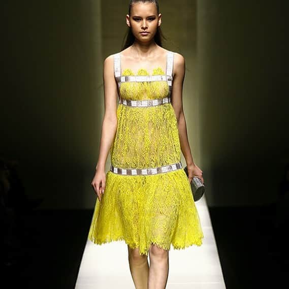 ハンアンスンさんのインスタグラム写真 - (ハンアンスンInstagram)「yellow lace dress!! a piece of memory。  #lace #dress #hanahnsoon #ハンアンスン #yellowdress」10月8日 16時02分 - hanahnsoon