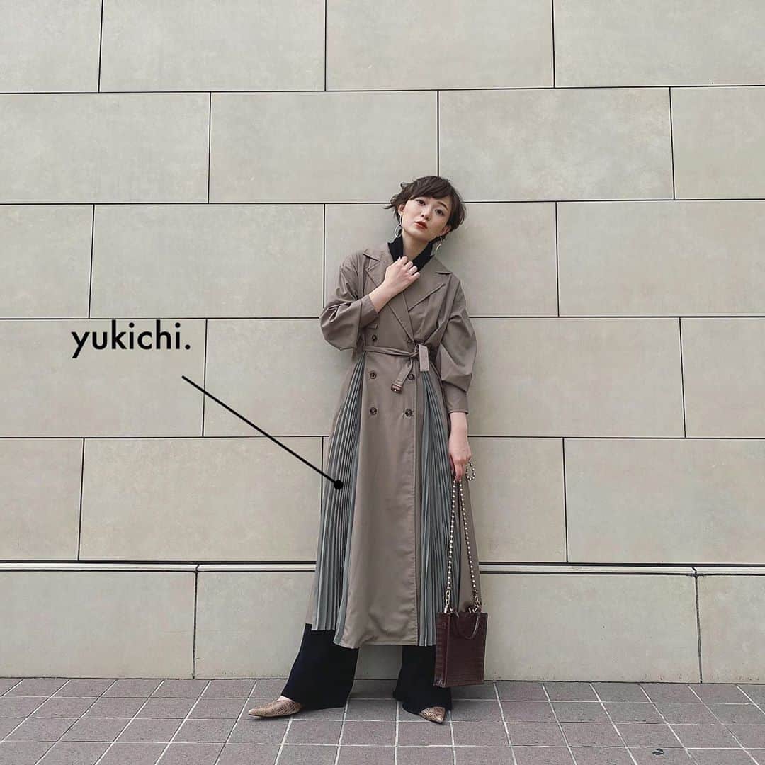 yukichi_yukiさんのインスタグラム写真 - (yukichi_yukiInstagram)「@yukichi._official のトレンチワンピはこれからの少し冷える季節にもまだまだ使えます♡  これはインナーにタートル入れて、ニットパンツ履いたやつ♡ この上からさらにアウター羽織ってもかっこいいよ！ 冬までいけますね🤭✨  one-piece: @yukichi._official #yukichidot #yukichi_official #ユキチ  #ゆきちゆき #ゆきちふく」10月8日 16時06分 - yukichi_yuki