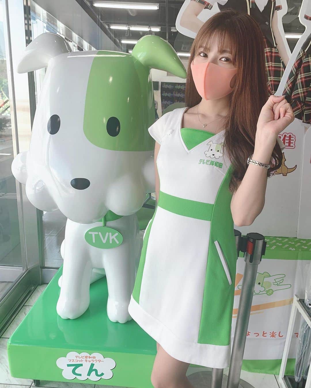 のインスタグラム：「﻿ ﻿ ﻿ 📺関西ケーブルテレビ﻿ ｢ＵＰ！アップ！関ガール！シーズン２｣﻿ 放送スタートしました！！！﻿ ﻿ 初回お見逃しなく🥳✨﻿ ﻿ 関西にお住まいの方はぜひみてくださいね！﻿ ﻿ ﻿ ⏬下記のチャンネルでご覧いただけます﻿ #jcom ﻿ #ベイコミュニケーションズ ﻿ #近畿ケーブルネットワーク ﻿ #kcn京都 ﻿ #テレビ岸和田 ﻿ #banbanネットワークス ﻿ #姫路ケーブルテレビ ﻿ #洛西ケーブルビジョン ﻿ . 各局放送時間が異なりますのでcheckしてくださいね❣️ ﻿ ﻿ ﻿ ﻿ ﻿ ﻿ ﻿ ﻿ ﻿ #jcom #ジェイコム #関ガール #イメージガール ﻿ #オフショット #offshot ﻿ #番組 #テレビ #tv #ケーブルテレビ #バラエティ ﻿ #関西 #兵庫 #大阪 #地方 ﻿ #コンパニオン #イベント #制服 #衣装 ﻿ #ロングヘア #髪型 #hairstyle #haircolor」
