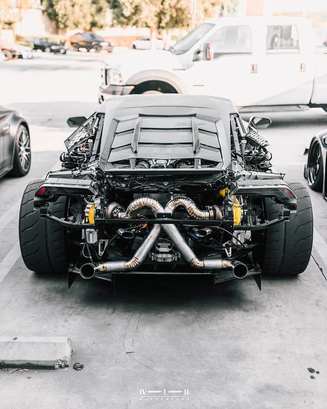 CarsWithoutLimitsさんのインスタグラム写真 - (CarsWithoutLimitsInstagram)「Wild Twin Turbo Huracan Photos @412motorsport  #carswithoutlimits #huracan」10月9日 2時42分 - carswithoutlimits
