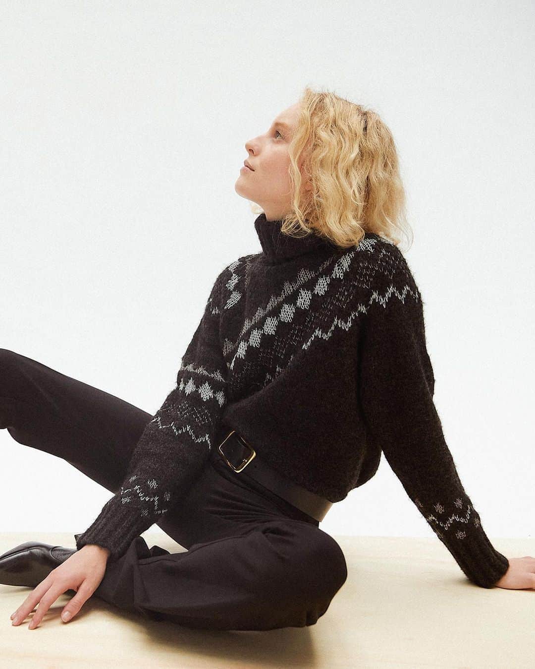 デレクラムのインスタグラム：「The Grammer Diagonal Fair Aisle Turtleneck. Soft and unbelievably cozy.」