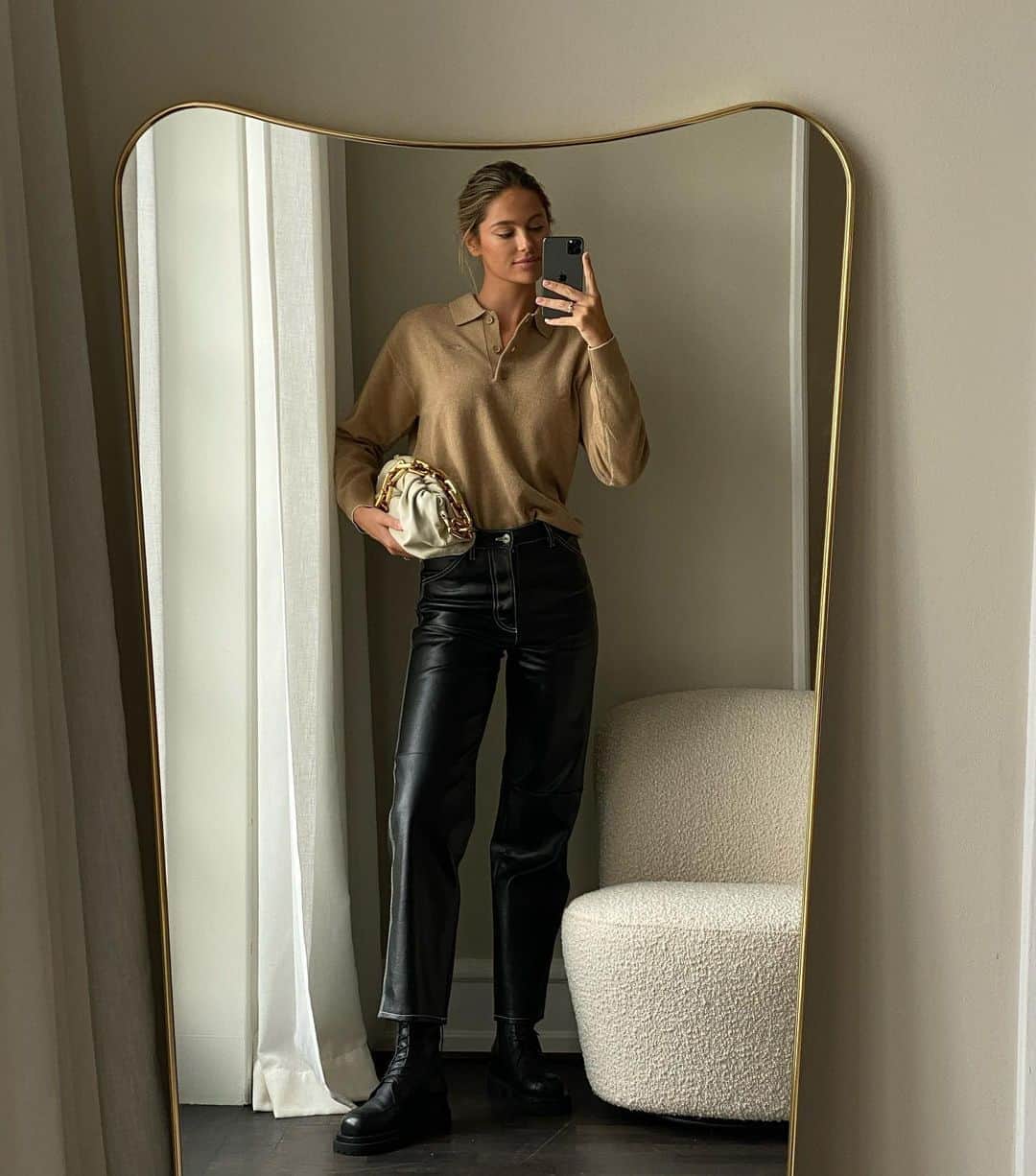 Mathilde Goehlerのインスタグラム：「Reklame/tag. Comfortable is the new everything 🤤」