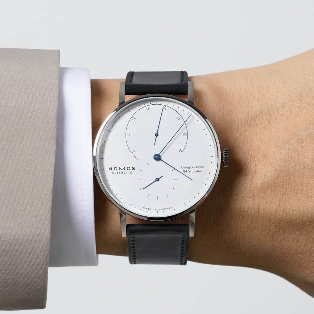 ノモスさんのインスタグラム写真 - (ノモスInstagram)「Haute horlogerie for the wrist: In its stainless steel case, Lambda enamel white is suitable for everyday wear—and will make an excellent first impression.  #nomos #nomosglashuette #glashütte #lambda #nomoslambda #newwatch #watchmaking #175yearsglashuette #specialedition #handcraft #handmade #watchlove #bluewatch #hautehorlogerie #stainlesssteel #madeingermany」10月8日 19時24分 - nomos_glashuette