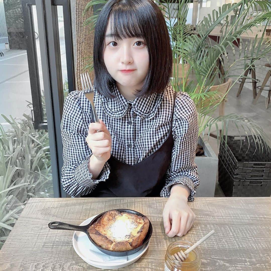 市村愛里のインスタグラム：「最近フレンチトースト食べた。美味しすぎた。🤤 (りなとひじりと❤︎) ・ ・ ・ #福岡カフェ #福岡グルメ #カフェ #博多カフェ #パンとエスプレッソと #フレンチトースト」