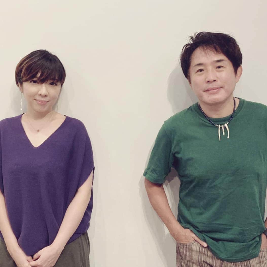 のインスタグラム：「佐藤竹善さんのラジオ番組収録でした🎵楽しい時間でした✨  📻10/14（水）〜11/3（火） 「SING LIKE TALKING 佐藤竹善のアンダンテ」 3週に渡ってゲスト出演します✨  ※放送日時がラジオ局によって異なります。ご注意ください。  ★番組HP https://t.co/LJiPFSGF7C  #佐藤竹善アンダンテ #ラジオ #トーク #楽しかったです #singliketalking #radio #talk」
