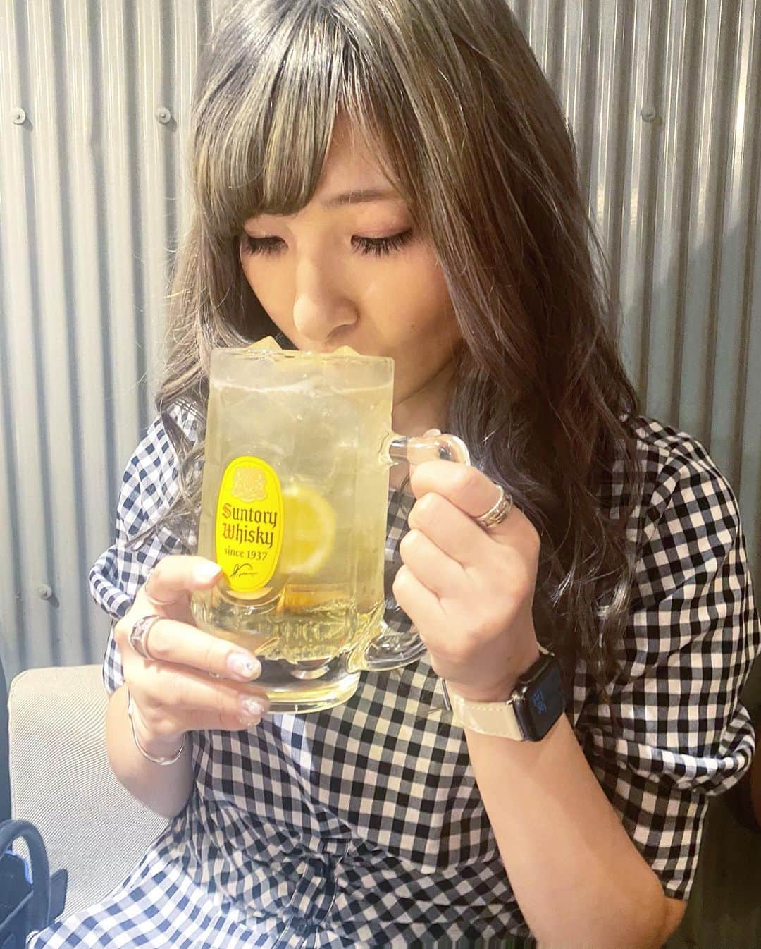 五位渕のぞみさんのインスタグラム写真 - (五位渕のぞみInstagram)「#焼き鳥みなと へ🐓 @yakitori_minato ㅤㅤㅤㅤㅤㅤㅤㅤㅤ 私の大好きなお店なのです🥰❤️ ⠀ ✅地鶏炭火焼き ✅地鶏タタキ・刺し身盛り合わせ ✅メガジョッキハイボール この3つは必ず注文する😉✨ ⠀ ⠀ 💙焼鳥 みなと💙 050-5457-0707 東京都渋谷区桜丘町16-7 鈴木ビル 1F https://tabelog.com/tokyo/A1303/A130301/13248907/  ㅤㅤㅤㅤㅤㅤㅤㅤㅤ ㅤㅤㅤㅤㅤㅤㅤㅤㅤ ㅤㅤㅤㅤㅤㅤㅤㅤㅤ ㅤㅤㅤㅤㅤㅤㅤㅤㅤ ㅤㅤㅤㅤㅤㅤㅤㅤㅤ ㅤㅤㅤㅤㅤㅤㅤㅤㅤ #渋谷駅 #焼き鳥 #渋谷グルメ #焼き鳥屋さん #焼き鳥屋 #焼き鳥好きな人と繋がりたい # #yakitori #yakitoriya #꼬치 #焼鳥 #焼き鳥大好き #도쿄 #모델 #渋谷 #渋谷ランチ #渋谷ディナー #焼き鳥屋さん  #インフルエンサー #インスタグラマー #インスタグラマー #インフルエンサー #먹스타그램 #음스타그램 #맛스타그램 #아카사카 ㅤㅤㅤㅤㅤㅤㅤㅤㅤ」10月8日 19時31分 - nonnon0319