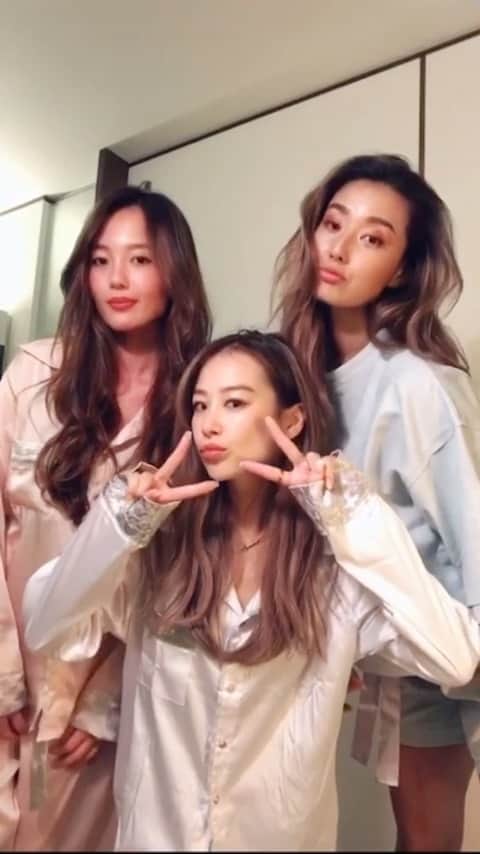harunaのインスタグラム：「Pajama partyyyy🥰🎉🎈 @amaterasjapan  @sumire808  @reikoofficial」