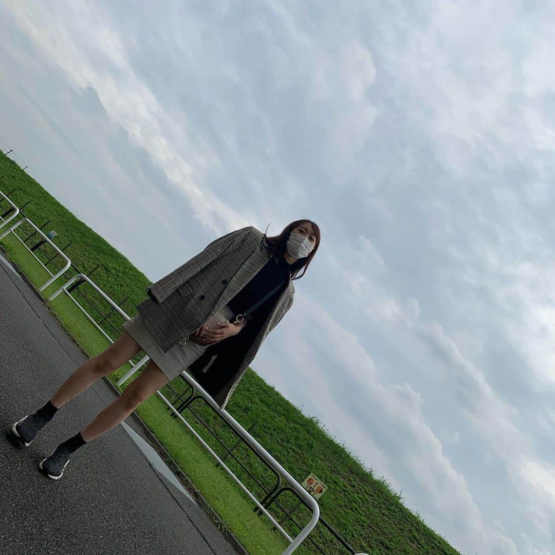 芹澤優さんのインスタグラム写真 - (芹澤優Instagram)「最近睨みがち！！！！ ・ 秋服 ・ タグ付けしてます ・ #秋服　#大好き　#金木犀　#台風で　#枯れちゃうかな　#シクシク　#また来年　#会いましょうね　#グッバイ　#君の運命の人は　#私　#❤️」10月8日 20時01分 - seriko_is_no.1