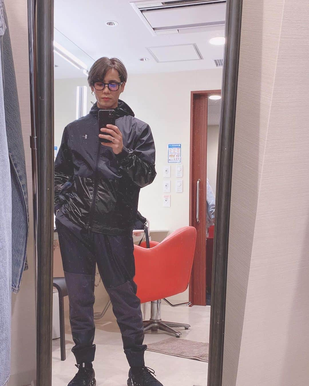 神谷健太さんのインスタグラム写真 - (神谷健太Instagram)「. Sports mode🔥🤟  #え #また最近 #ご飯食べると #気分悪くなるというか #変な感じになんねんな #なんでやろ #1時間くらいで元気になって #また食べちゃうんやけど #関西人じゃないよ #うちなーんちゅだよ #ぴえん」10月8日 20時02分 - kenta.kamiya_