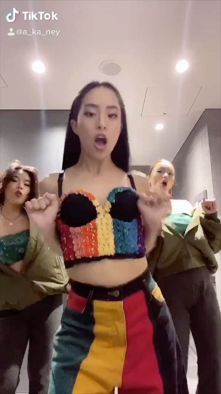 大門弥生のインスタグラム：「#MAKENNAchallege 🔥🔥🔥 ． MAKENNA means "We won't lose" ． #MAKENNAchallege #まけんなまけんな のハッシュタグ付けて踊って🔥 ． Tiktok観に行って、可愛いのシェアしにいく！」