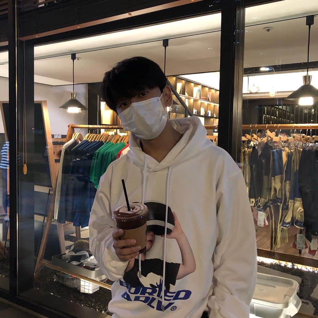 のインスタグラム：「❤️」