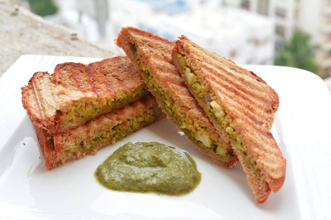 Archana's Kitchenさんのインスタグラム写真 - (Archana's KitchenInstagram)「Grated cauliflower tossed in with simple masalas and stuffed inside a bread and grilled till crispy on the outside. Serve Cauliflower Chutney Grilled Sandwich along with tomato ketchup as your evening snack. Get the recipe from the smart.bio link in my profile @archanaskitchen . . . . . . . . . #recipes #easyrecipes #snacks #teatime #teatimesnacks #sandwich #bombaysandwich #archanaskitchen #healthyeating #highprotein #eatfit #cooking #food #healthyrecipes #foodphotography #recipeoftheday #comfortfood #deliciousfood」10月8日 20時30分 - archanaskitchen
