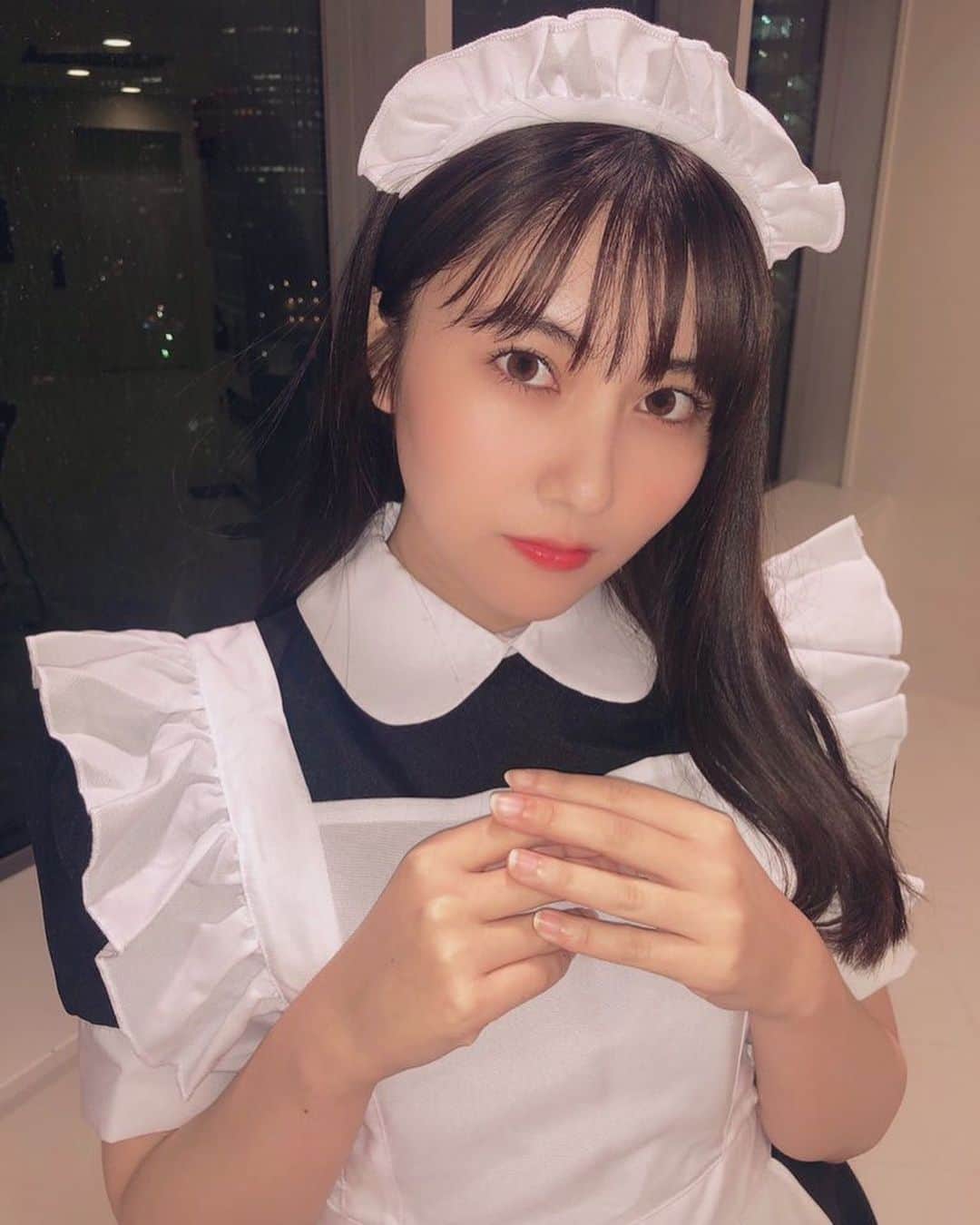 のインスタグラム：「萌え萌えキュン♡♡ 舞台『#冥途喫茶』稽古でした！ 見ての通りメイド服とても恥ずかしい、、笑その割には写真キメてる。笑 コメディ舞台！！！皆さんも一緒に冥途に来て萌え萌えキュンしちゃいましょ！！🤪☀️笑  バカバカしくてそれが面白い、笑える作品です！！  ↓↓↓ご予約したい方はコチラ↓↓↓  info@allgreen-go.jp ←お手数お掛けしちゃうんですけど！💦  以下のものを記入して、メールしてください☺️ ①お名前￤フリガナ ②電話番号 ③メールアドレス ④日付￤時間 ⑤チケット枚数 ※【川添りな扱い】もお忘れなく  メールが嫌だァ！って方は ぜひぜひ！私にDMしてくださいっ、待ってますね☺️✨  コロナの時期ではありますのであまり強制はしたくありませんが 私たちもコロナにかからない様日々、フェイスシールドやアルコール、手洗いうがい、換気、最善を尽くしながら稽古も日々しております。 もちろん、上映本番日もお客様には途中で１０分休憩をしていただきますしその際には換気をさせていただきます❗️ それと満席にはせずお客様お一人お一人間を空ける形になります。 ご安心してご来場くださいませ❗️  長くなってしまいましたが、 最後まで読んでくださってありがとございます☺️🤍 それではご予約お待ちしておりますねっ！  #舞台　#メイド服　#メイド #冥途喫茶　#観劇大歓迎　 #instanttattoo #instalike  #instagram  #instagood  #instapic #instalove  #instaphoto #made」