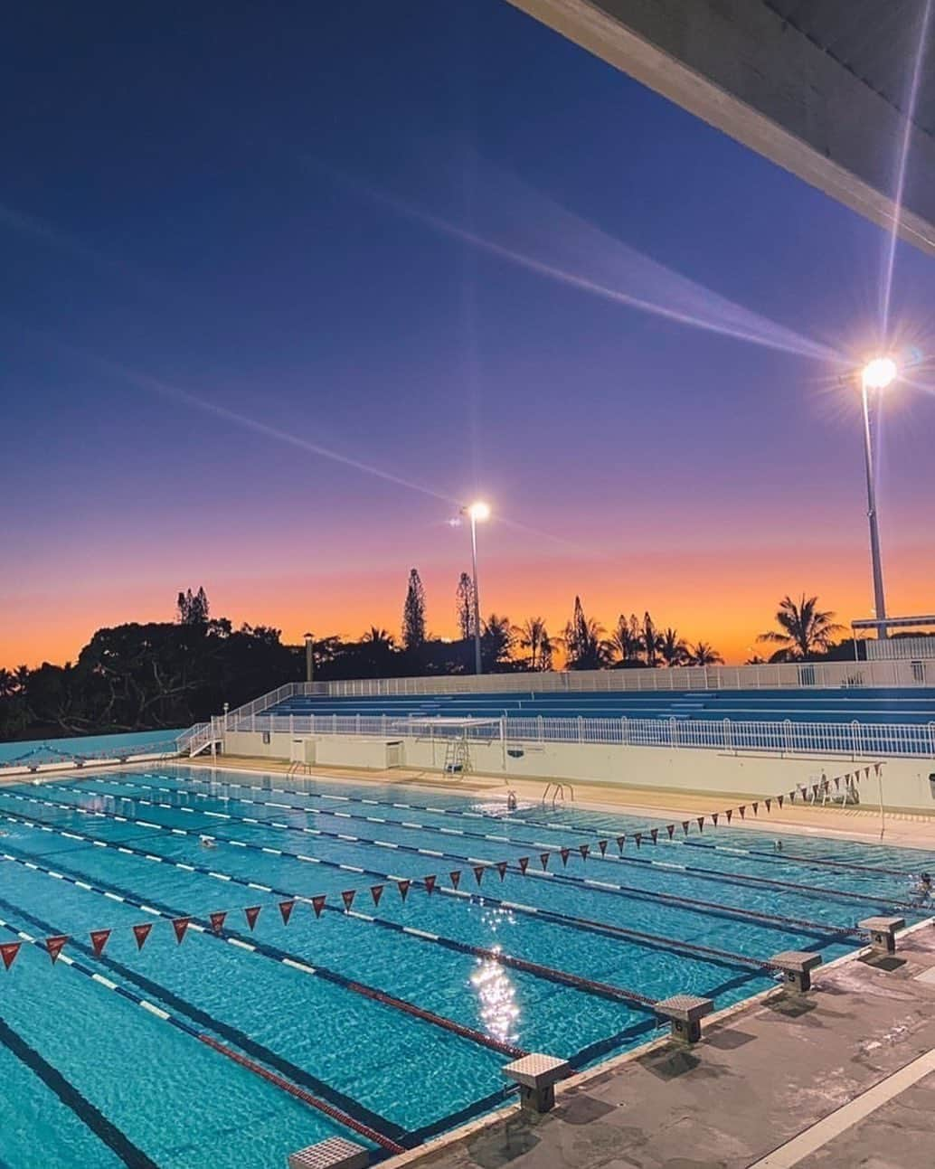 スピードさんのインスタグラム写真 - (スピードInstagram)「WOW 🤩   📷 by @lolafernand_   #DreamPool in New Caledonia」10月8日 20時45分 - speedo