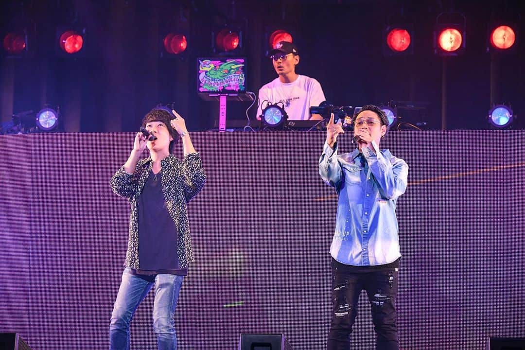 ハジ→さんのインスタグラム写真 - (ハジ→Instagram)「・ 9月のイベント振り返り✨ その1 🎤  2020/9/12 REGGAE JAPAN FESTIVAL'20 presented by 渋谷レゲエ祭  出演させていただきました🔥🇯🇲  歌ったのはこちら😘  for YOU。 君と。 最後に笑おう feat.ハジ→＆寿君  昨年も 出演させていただいた、 SPICY CHOCOLATEさん主催の  🇯🇲渋谷レゲエ祭🇯🇲 が今年は中止になってしまい、  それでも何かしたい❗と 「レゲエで元気を！〜All for one〜」 をテーマに 無料のオンラインフェスを開催🎤  超豪華👀な出演者のみなさんと共に、 最幸な時間を過ごさせてもらいました😊✨  寿君(@kotobuki_kun_1048) と久しぶりに  「最後に笑おう」 を歌えたのも嬉しかったし😘  楽しかったなぁ〜🔥☺️  そして💡 2021/9/18(土) 『渋谷レゲエ祭〜レゲエ歌謡祭2021〜』 開催決定🇯🇲とのこと👏  来年も楽しみですね❗^ ^  かつ兄さん(@spicy_chocolate23)、 主催、本当にお疲れ様でした❗    #ReggaeJapanFestival20 #RJF20 #渋谷レゲエ祭 #レゲエで元気を #ALLforONE #オンラインフェス #レゲエ #reggae #spicy_chocolate #最後に笑おう #ハジー #ハジ #寿君」10月8日 20時46分 - hazzie840