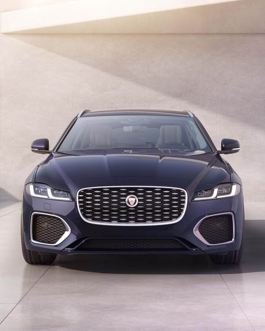 Jaguarさんのインスタグラム写真 - (JaguarInstagram)「Authentic finishes, including open-pore wood veneers and aluminium, feature in beautifully formed shapes throughout the all-new #XF interior, reinvigorating our lineage of luxury design.   #Jaguar #NewXF #XFSportbrake #Premium #Luxury #Performance #Sport #Saloon #Estate #MHEV #Hybrid #AWD #ElectricCars #InteriorDesign #Technology #CarsofInstagram #CarsWithoutLimits #InstaCar」10月8日 20時53分 - jaguar