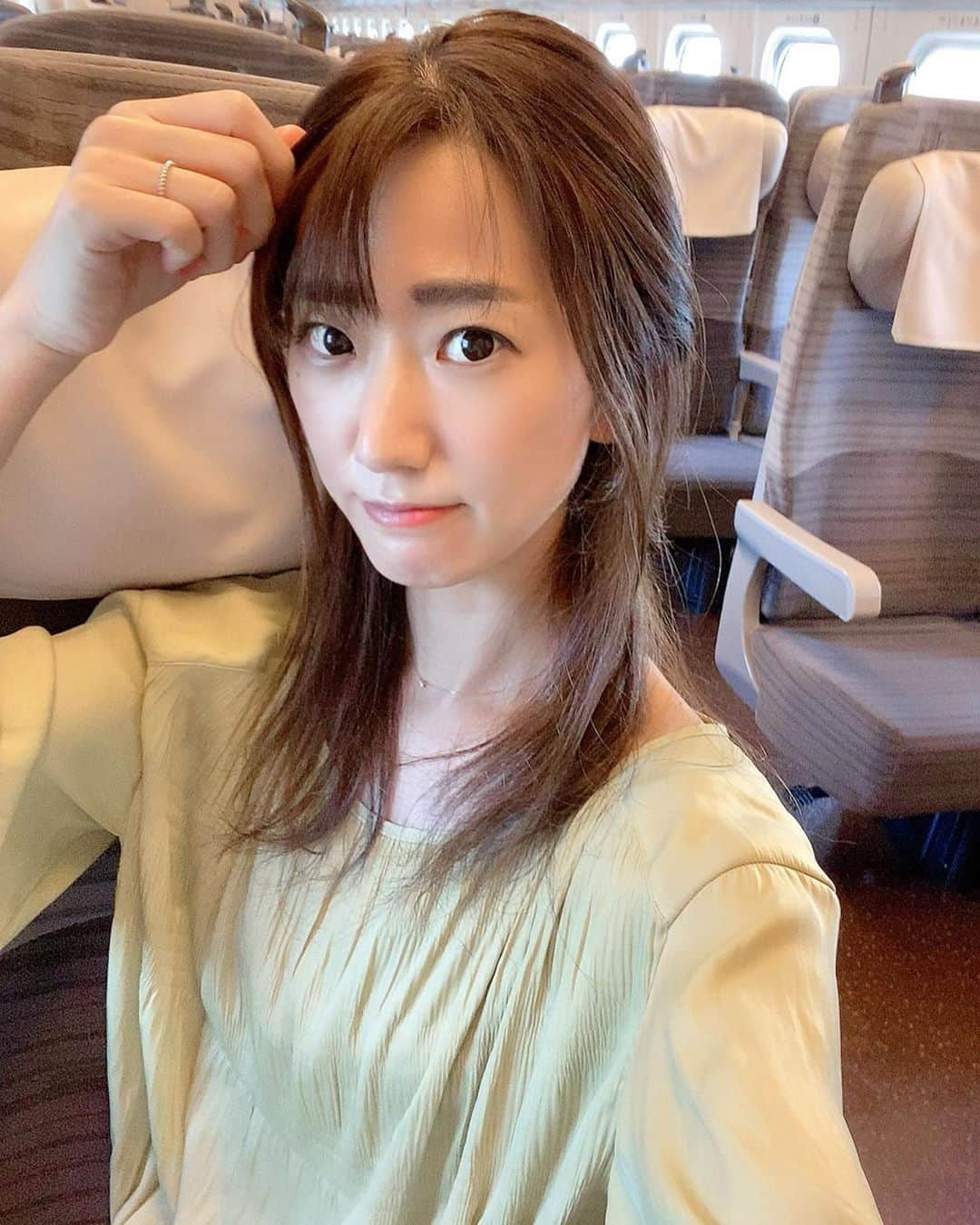 阿川麻美さんのインスタグラム写真 - (阿川麻美Instagram)「出張2日目。  届いたばかりの　#nomonday  を持参しました♡  nomondayといえばこれ♡ 他ブランドにはない遊び心あるデザインが やっぱり可愛い💕 また付けたの載せます🥰  #ノーマンデー#時計#手元倶楽部 クーポンコードは、 『asamijg』 使用で10パーセントオフになるよ😍  #腕時計 #レースクイーン #rq #モデル #model #fashion #ootd #今日のコーデ #おしゃれさんと繋がりたい #ファッション #男の子ママ#仙台 #宮城県#岩手県」10月8日 21時27分 - asamichi922