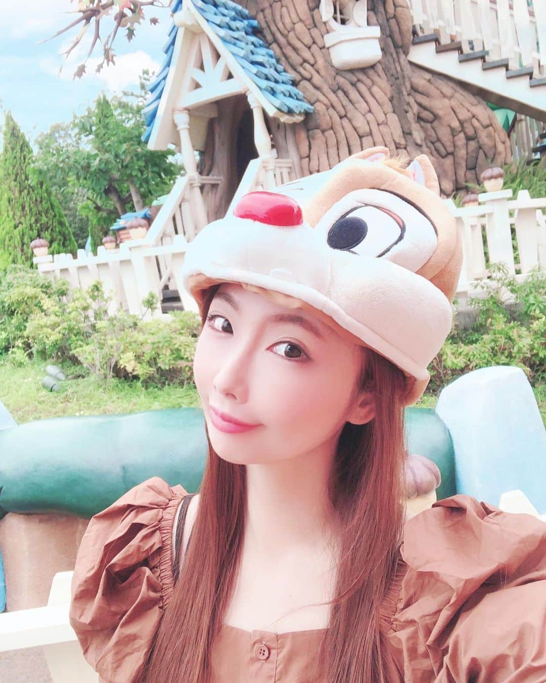 坂地久美さんのインスタグラム写真 - (坂地久美Instagram)「🐿💞 Chip and Dale Tree House 💞🐿  ふふ🐿🌰🌰🌰  #ChipandDaleTreeHouse #treehouse #ディズニー #ディズニーランド #チップとデールコーデ #チップとデール #bff #girl #disney #disneyland #chipanddale #ootd #japan #japanesegirl #sakachikumi #坂地久美」10月8日 21時44分 - sakachikumi