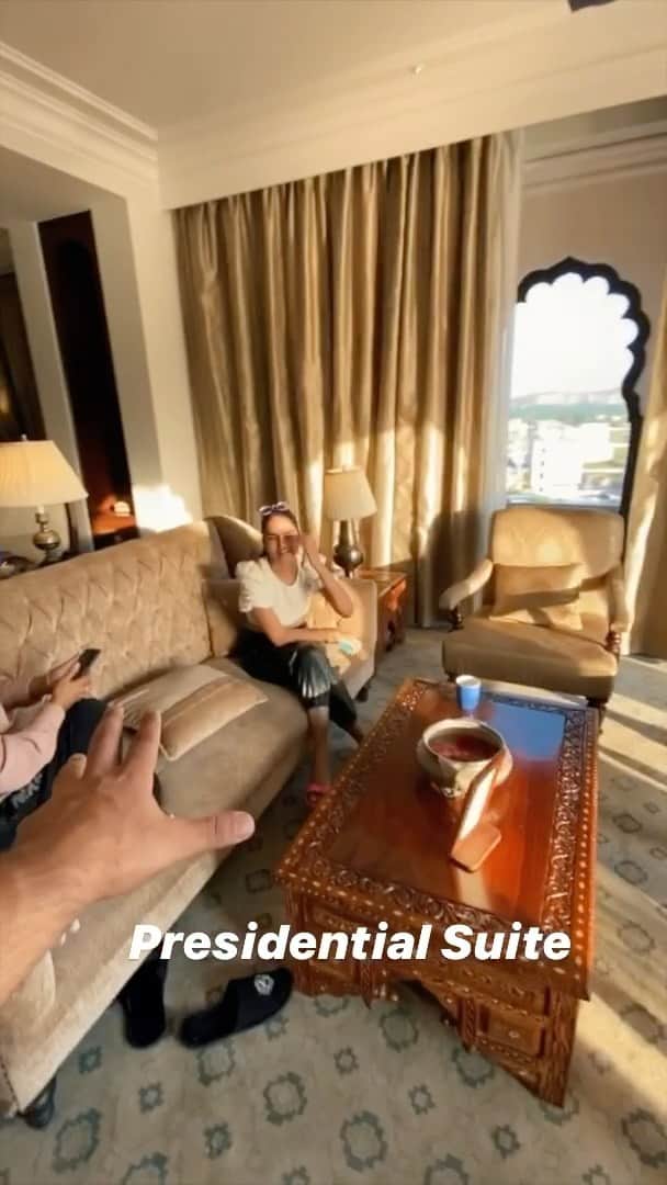 Gaurav Tanejaのインスタグラム：「Luxurious stay , presidential suite at @fairmontjaipurindia Jaipur.」