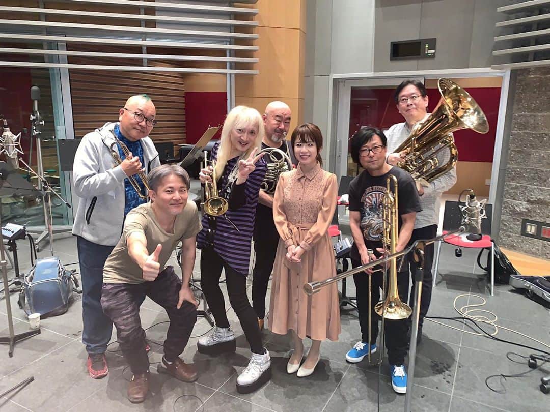 藤田麻衣子のインスタグラム：「藤田麻衣子×名古屋市文化振興事業団×愛知芸術文化協会（ANET）のプロジェクト楽曲「きみのあした」 レコーディングでした。  金管のみなさん、素晴らしい演奏でとてもかっこよかったです。ほとんど立ち上がって聴き入ってました。トランペットは、エールの音ですね。」