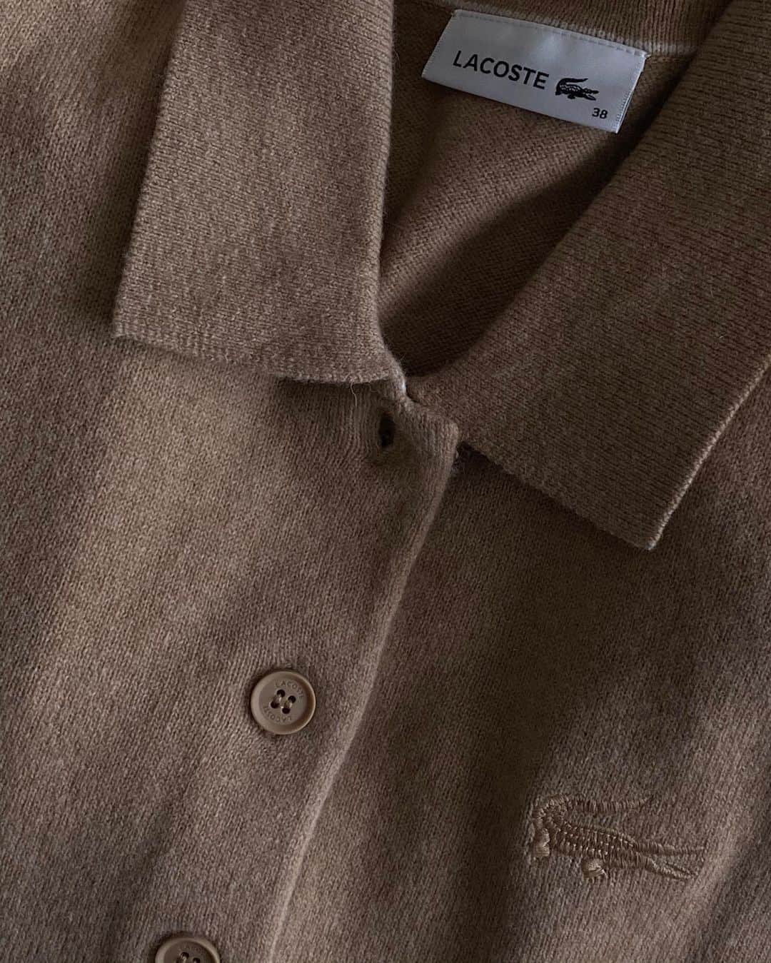 Mathilde Goehlerのインスタグラム：「Keeping me warm 🐻 reklame/tag」