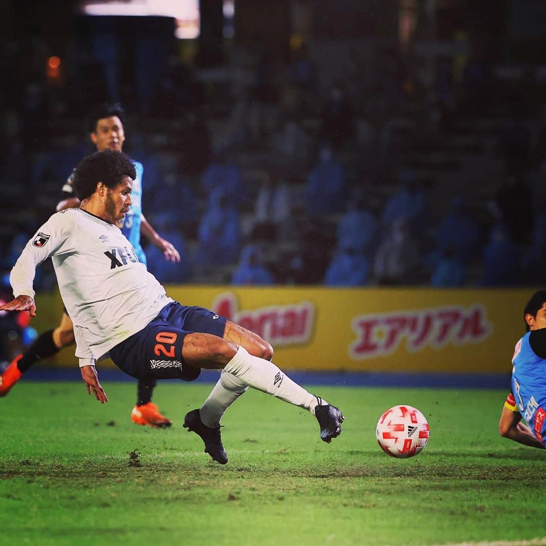 FC東京オフィシャルグッズさんのインスタグラム写真 - (FC東京オフィシャルグッズInstagram)「🔵🔴 vs #川崎フロンターレ 東京の魔法使いが決勝への道を開く。 @leandrin21  @fctokyoofficial  #レアンドロ #FC東京 #fctokyo #tokyo #ルヴァンカップ」10月8日 21時44分 - fctokyoofficial