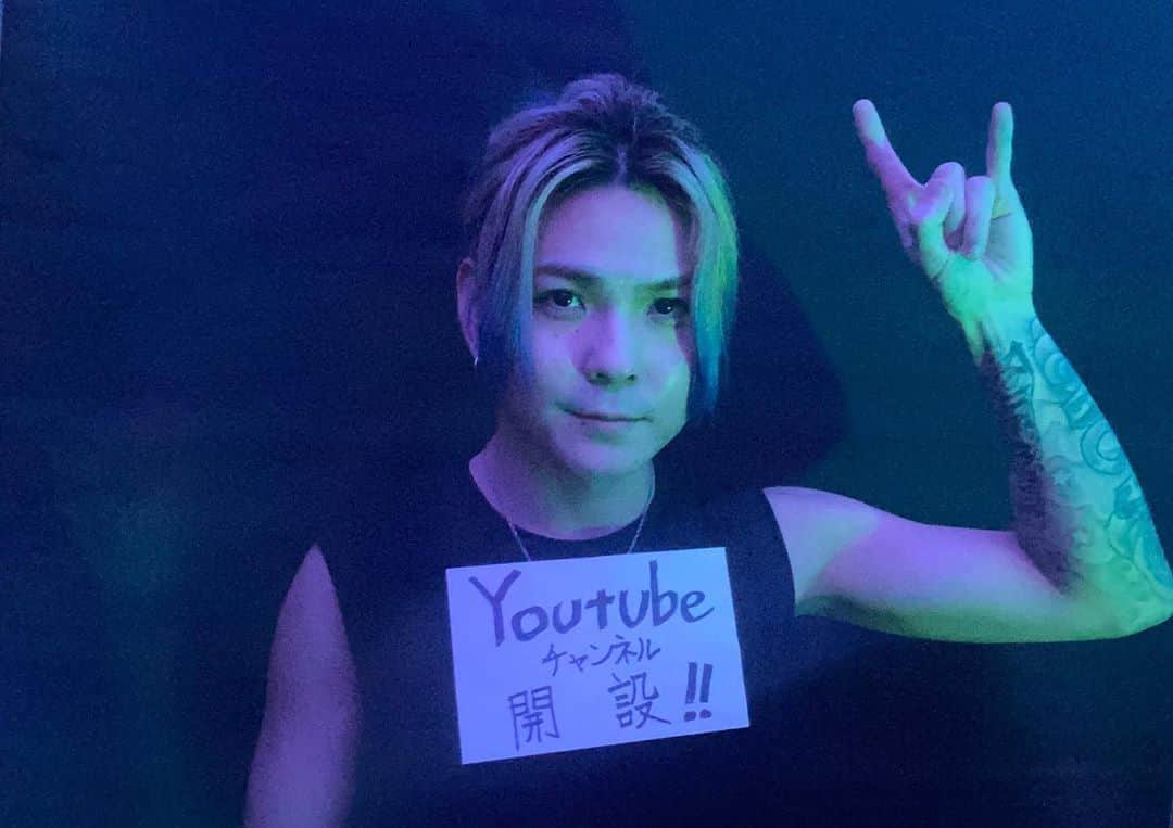 Tatsuya Amanoのインスタグラム：「🚨YouTubeチャンネル開設🚨﻿ ﻿ ﻿ インスタライブのご視聴ありがとうございました！﻿ ﻿ ﻿ 第一弾のドラムビデオは、﻿ "10月10日 / 18:00〜"﻿ ドラムの日に投稿します🥁🔥﻿ ﻿ 皆さんお楽しみに♪﻿ ﻿ Youtubeリンクはプロフィールに貼っているので、是非チャンネル登録してね🤘🏻」