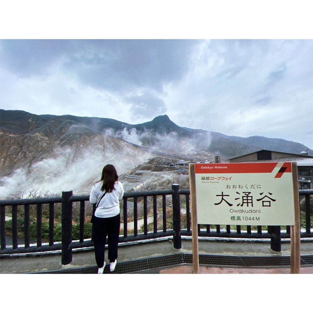 浅倉カンナさんのインスタグラム写真 - (浅倉カンナInstagram)「♨️箱根旅行♨️ お母さんがずっと行きたいって言ってた旅行に行けました！ はじめての2人旅行。 なんだか大人になったなぁ。と感じました😂 リフレッシュできたし、良い気をたくさんもらえたので また明日から頑張ります🌿 #箱根旅行 #箱根温泉 #箱根神社 #大涌谷  #箱根彫刻の森美術館 #箱根ガラスの森美術館  #skyticket #スカイチケット @skyticket.jp」10月8日 21時50分 - a_kanna_