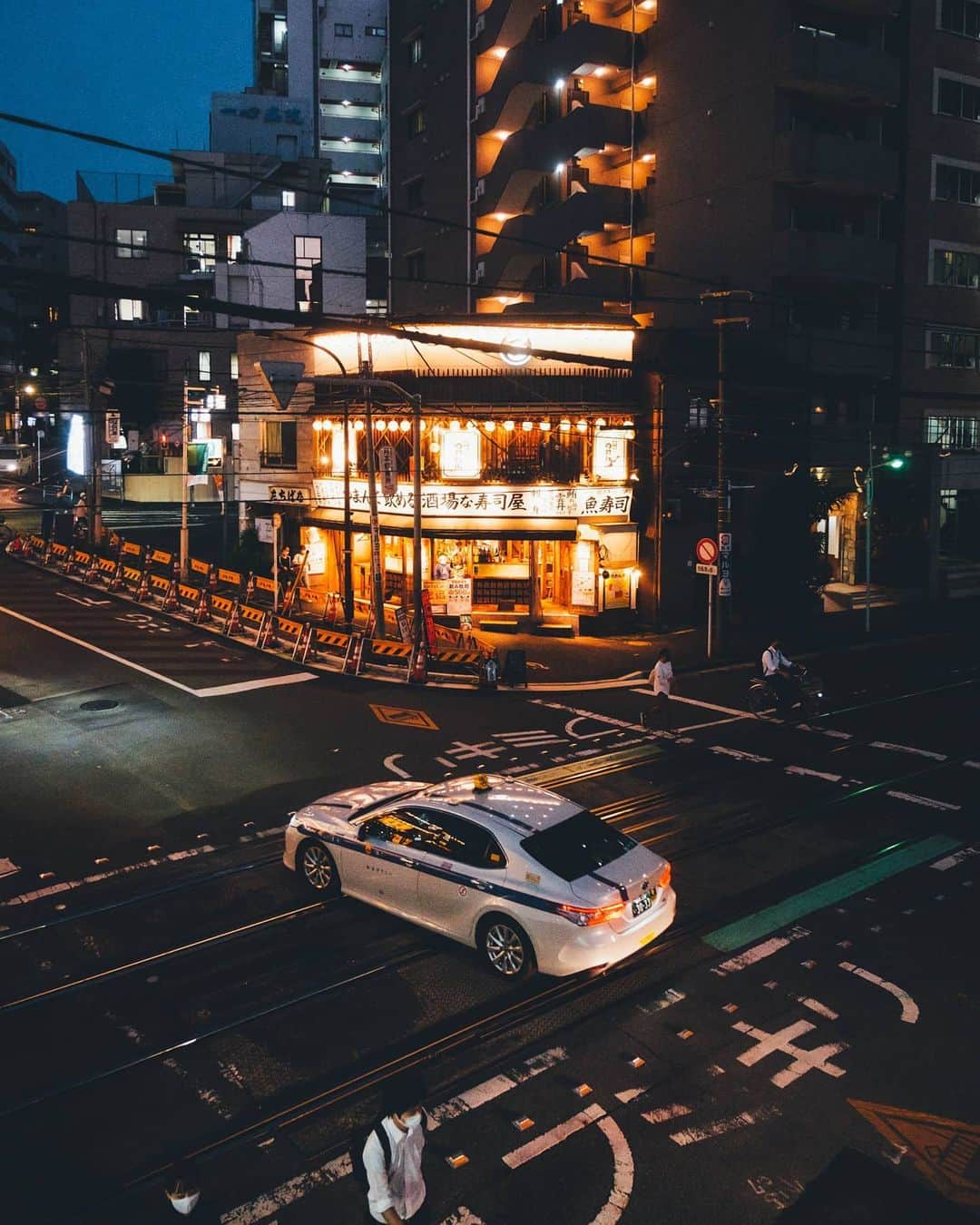 Takashi Yasuiさんのインスタグラム写真 - (Takashi YasuiInstagram)「街の体温 #ironowa_ba #大塚」10月8日 22時03分 - _tuck4