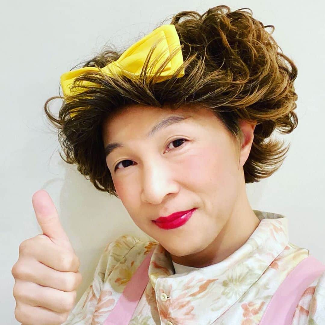 アキ（荒木良明）のインスタグラム：「舞台上も客席も、いーぞ。明日もつづく‥  #ezofukuoka #ありがとうございます #また明日 #somanykindofaki #アキコ」