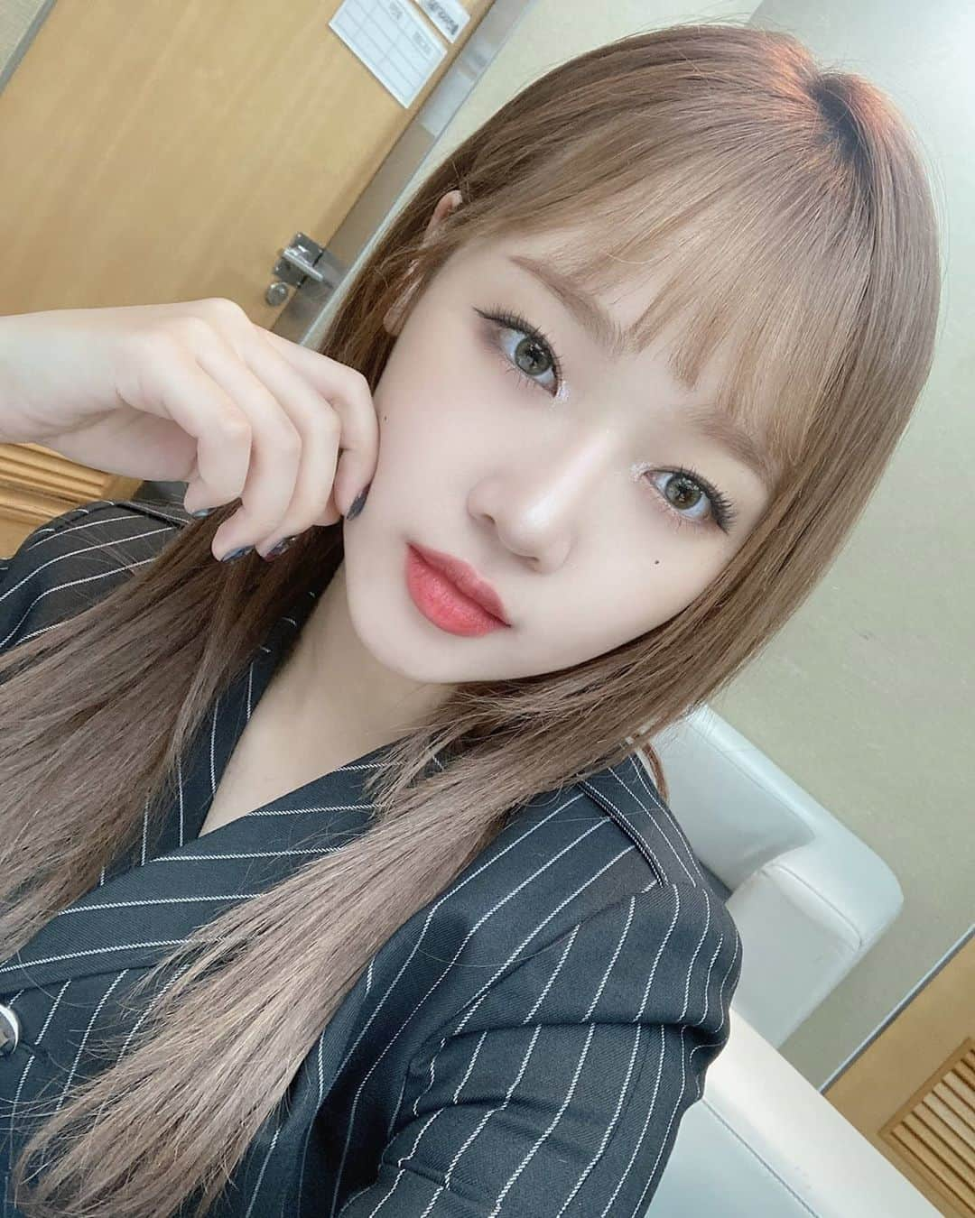 チェ・ユジョンさんのインスタグラム写真 - (チェ・ユジョンInstagram)「NEW RULES 💎 M COUNT DOWN  COOL 😎 첫방 완료 ☑️  #유정🌻  #위키미키 #NEW_RULES #WEKIMEKI #CHOIYOOJUNG #최유정 #YOOJUNG」10月8日 22時34分 - yoojung_weme