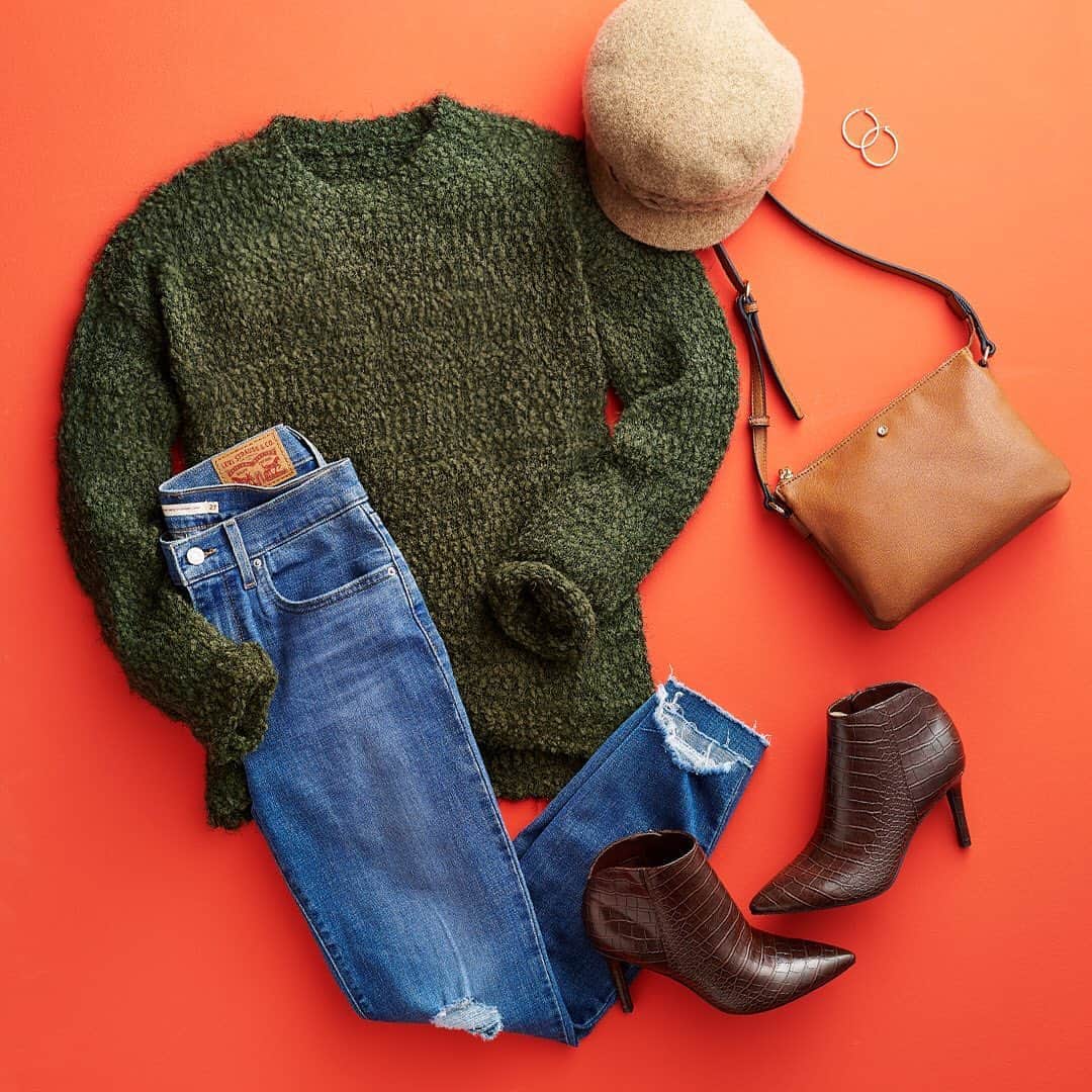 ロック&リパブリックのインスタグラム：「Things that just make sense: you + this fall outfit. 🍂 Get set for the season with fast + free store pickup—and now through 10/12, get 40% off select @Levis. #Kohls」