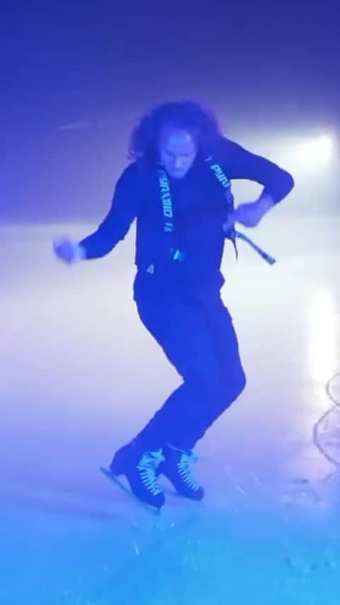 キーラ・コルピのインスタグラム：「People have been asking how I’m feeling. I wanted to express it in the best way I know how.  • African. Russian. Immigrant. Black Male. Figure Skater. Every time I step on to the ice I am a living breathing protest to a society as well as a sport that thrives on oppression and elitism. • I am fueled by my mother and father who sacrificed everything in order to give me this life and this freedom knowing that many don’t have this same privilege.  • I am fueled by responsibility for the young BIPOC figure skaters of tomorrow who will see a Black man on the ice and feel welcome in this sport. • I recently co founded the Figure Skating Diversity and Inclusion Alliance so that I can start making change within my figure skating community where it is greatly needed. Any donations are warmly welcomed. Link in my bio. @figureskatingdia   Let’s change figure skating culture.  #blacklivesmatter #blm #nojusticenopeace  Director/Choreographer: @anzeskrube Production: @maestrocreatives  Camera Operator: @oniceperspectives Song: No Justice No Peace Artist: Marquez “Soulay” Alexander Voices: @tamikadmallory @childishgambino  @lilbuckdalegend」