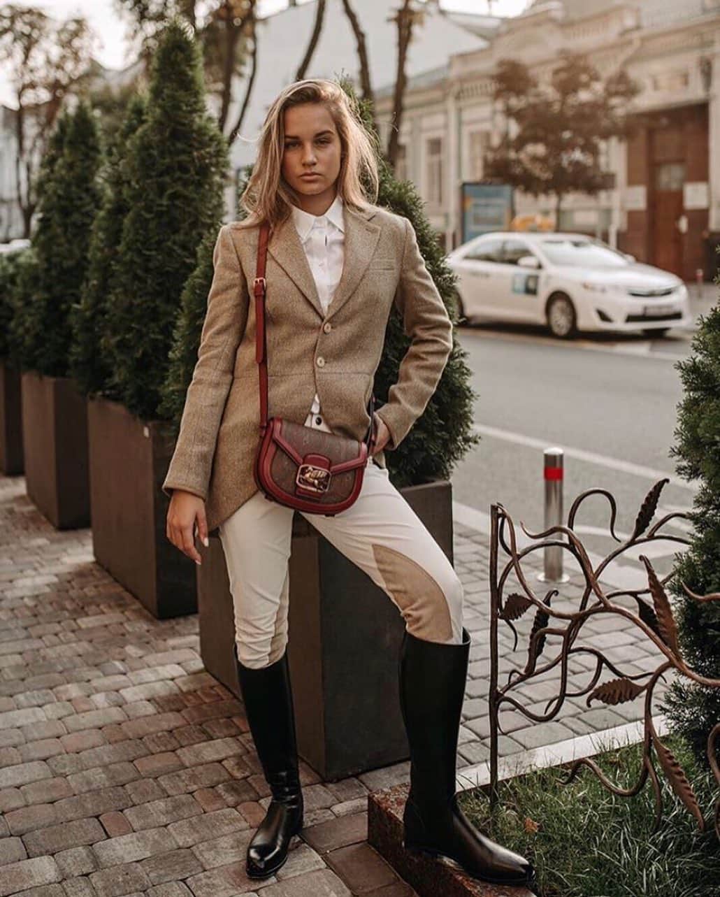 アルベルトファッシャーニのインスタグラム：「Perfection ♥️ @fabulous_boutique  Thank you!!!  #ootd #albertofasciani #boots」