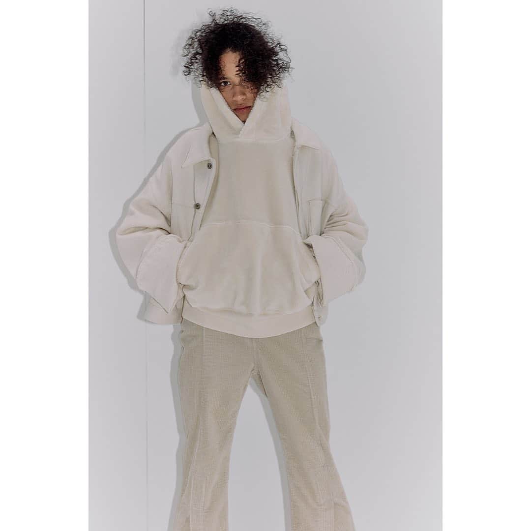 のインスタグラム：「KURO 20aw collection #denim #architecture #pfw #kurodenim」