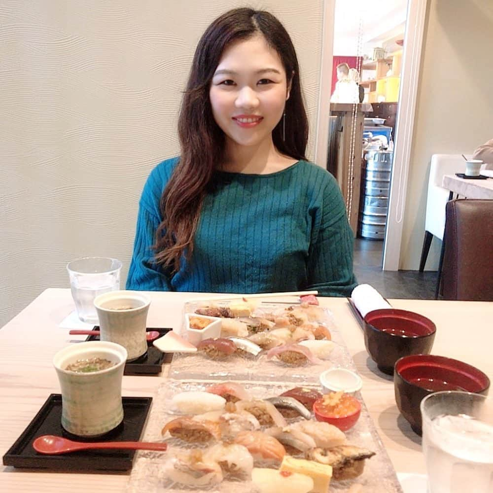 越智萌日さんのインスタグラム写真 - (越智萌日Instagram)「しょーことお寿司食べに行った🍣 高貴ランチ会定期的に開催しようねらぶ💋 旅行楽しみすぎる💕 . #こうきっふぃー . . . . #いわ志　#いわ志本店  #福島グルメ  #梅田グルメ」10月8日 23時01分 - moeka19990201