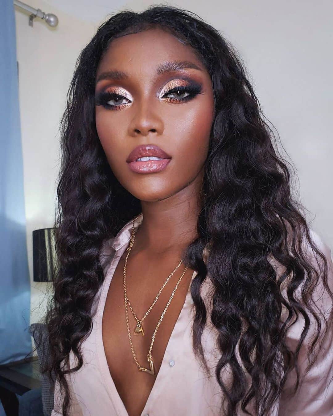 Kylie Cosmeticsさんのインスタグラム写真 - (Kylie CosmeticsInstagram)「the gorgeous @flawless_by_tenisha⁠ wearing sunday brunch kylighter 🌟💕 shop now on kyliecosmetics.com」10月8日 23時11分 - kyliecosmetics