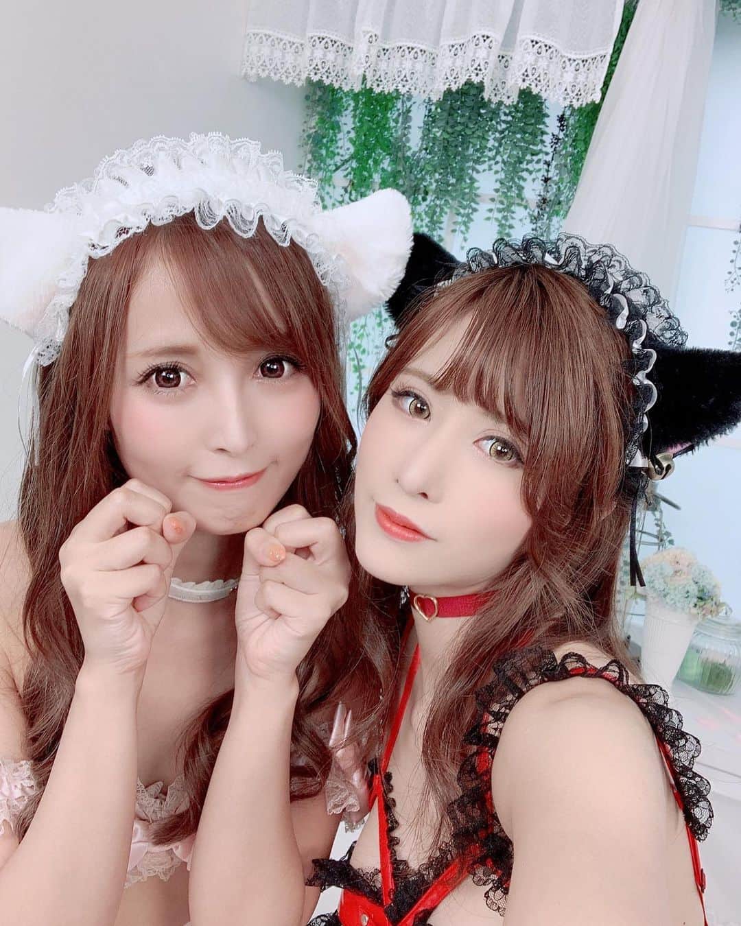 葵井えりかのインスタグラム：「今日はなんと梨桜ちゃんと コラボ撮影でした🌸 . コラボ撮影はあまりない機会なのと 美しい梨桜ちゃんなので 最初はとっても緊張したけど . とても勉強になったし すごく楽しかった💕 本当にありがとうございましたっ☺️ . #selfie #portrait #instgood  #自撮りは待ち受け」