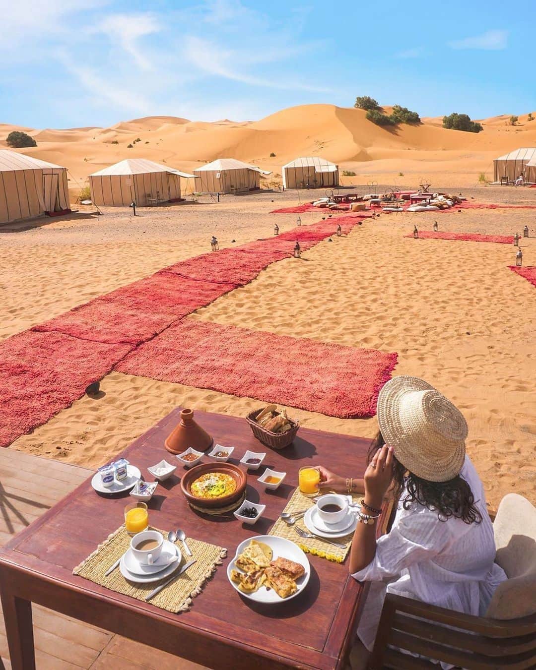 BEAUTIFUL HOTELSさんのインスタグラム写真 - (BEAUTIFUL HOTELSInstagram)「For a distinct experience, why not an overnight stay in the Sahara desert? 🐪 Enjoy being enveloped by the night with the stars above and wake up to breakfast in the Sahara dunes. 🌵  Do you prefer the hot or cold season? ☀️ ❄️ Is the Sahara desert on your list?   📸 @_dgtravel_ 📍Merzouga, Sahara Desert」10月8日 23時08分 - beautifulhotels