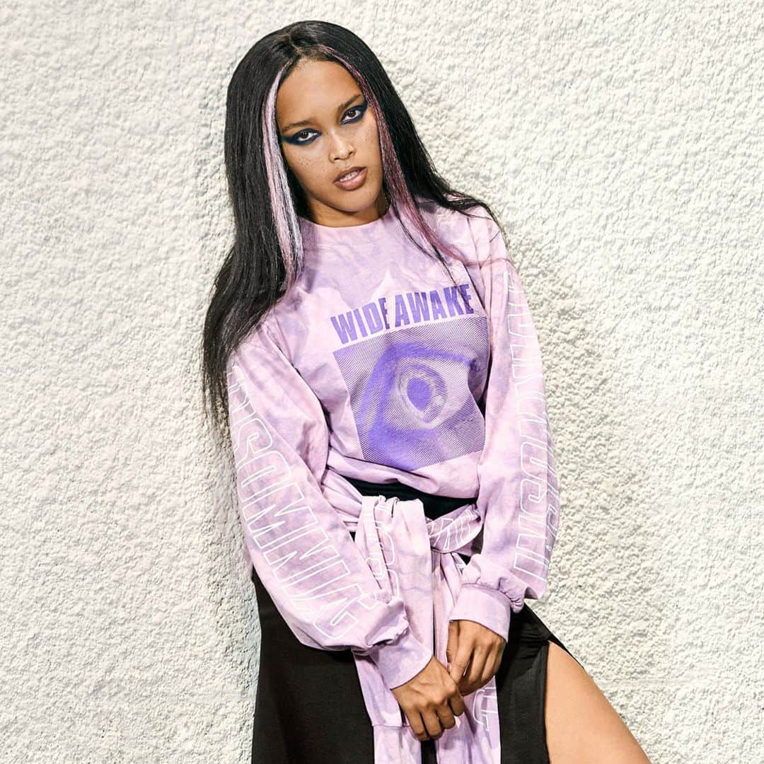 サキャスティックのインスタグラム：「@insomniacltd FALL 2020  Into The Void L/S Tee Eggplant  📸 @daniellelevitt」