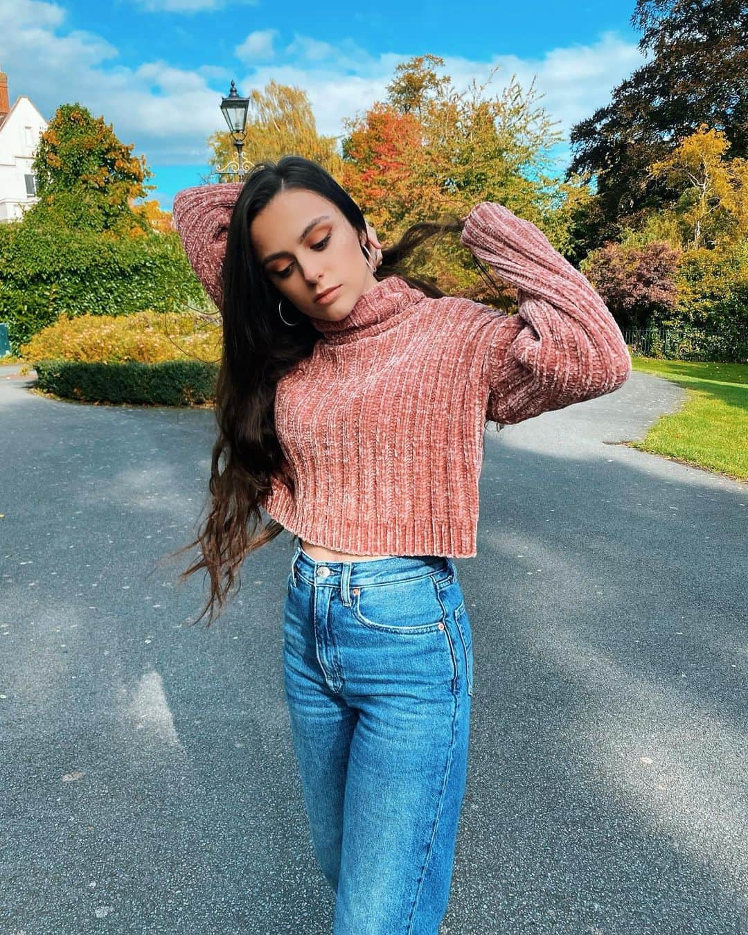 シェール・ロイドのインスタグラム：「🍂」
