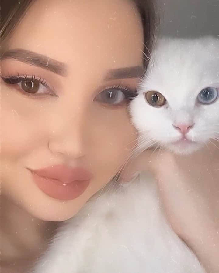 Huda Kattanのインスタグラム