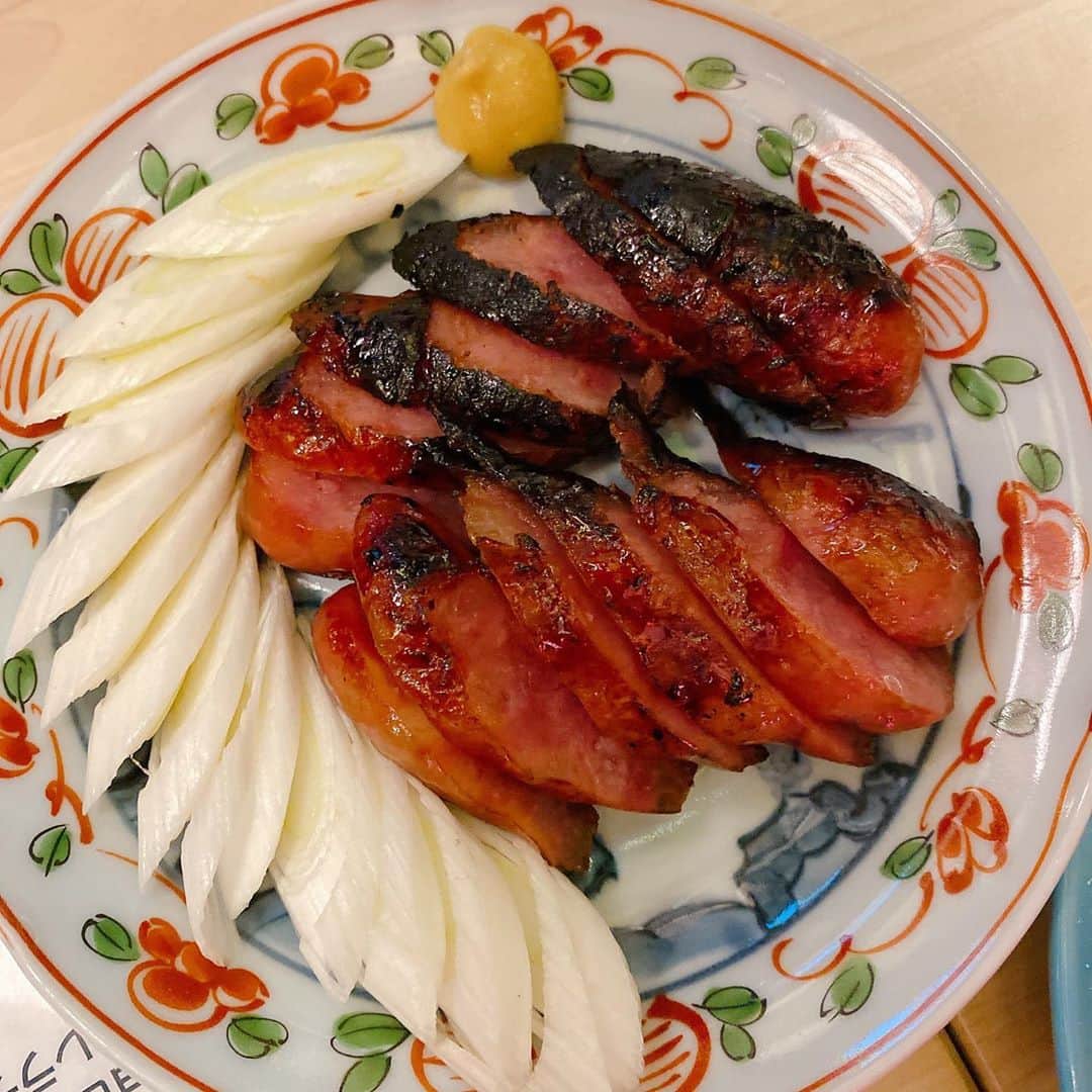 鈴木咲さんのインスタグラム写真 - (鈴木咲Instagram)「美味しい台湾料理と餃子を食べながら打ち合わせしました🥟」10月9日 0時21分 - sakisuzuki1103