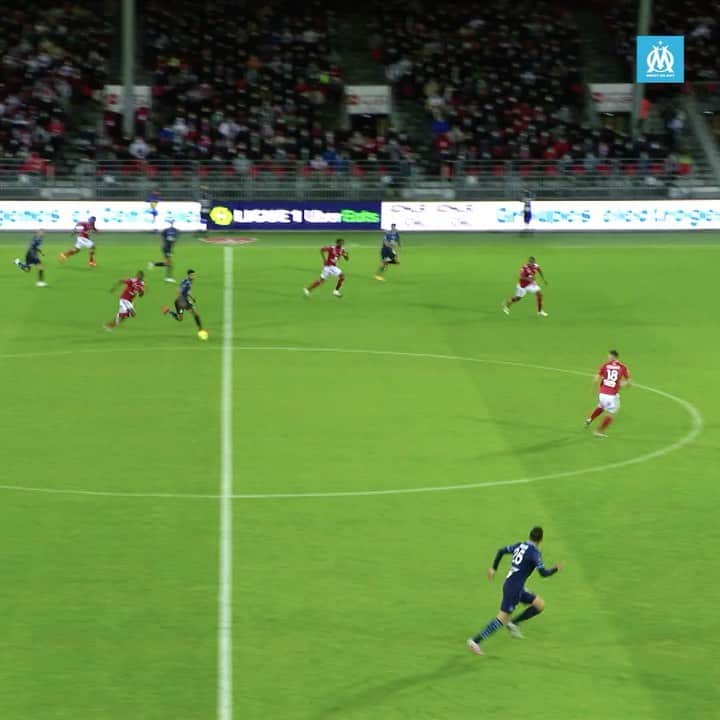 フロリアン・トヴァンのインスタグラム：「Merci à tous d’avoir voté pour mon but 😁💙 @olympiquedemarseille」