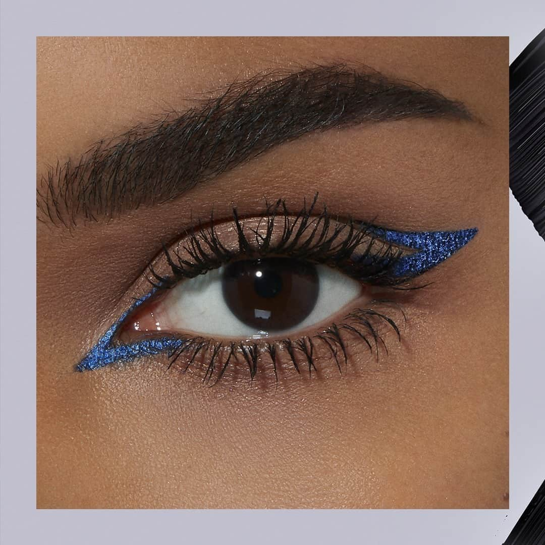 Lancôme Officialさんのインスタグラム写真 - (Lancôme OfficialInstagram)「Let your eyes do the talking with an effortless cat eye using Artliner in Blue Metallic and Sky-high yet clump-free lashes with Hypnôse Mascara.  #Lancome #Artliner #Hypnose #Mascara #Eyeliner #Cateyes #Makeup​」10月9日 0時58分 - lancomeofficial