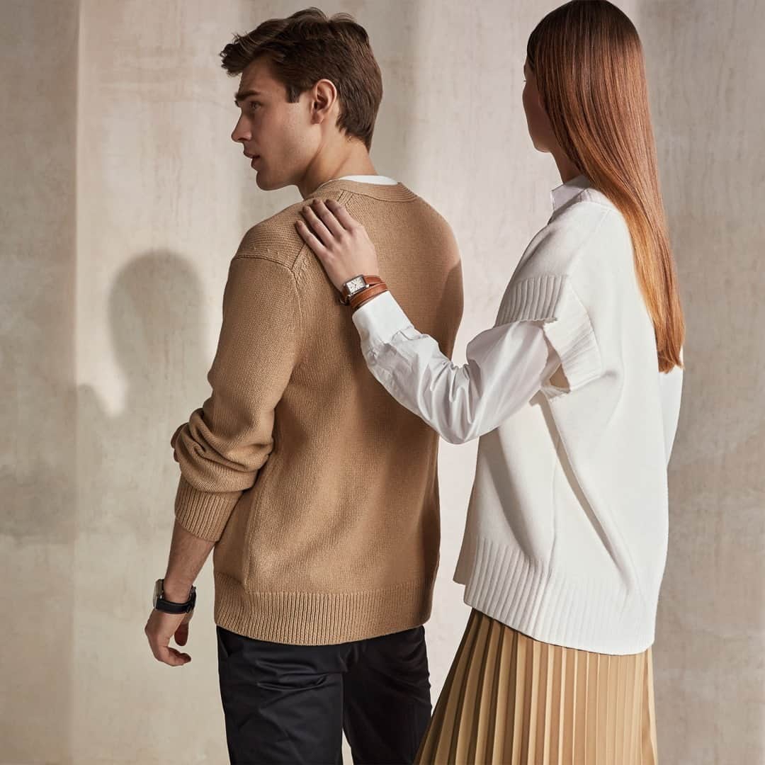 ボーンメルシーのインスタグラム：「The Hampton always has your back.  -- Hampton 10472 Small, Quartz, 5 ATM water-resistance,  Self-interchangeable light brown calfskin strap. -- #BaumeetMercier #Hampton #SwissMade #InstaWatches #watchesofinstagram  #luxurywatch  #watchfam  #watchcollector」