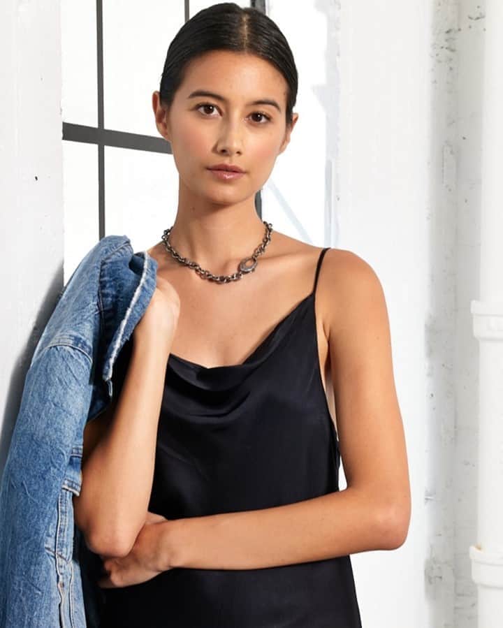 ヤング・ファビュラス&ブロークのインスタグラム：「"One is never overdressed or underdressed with a little black dress" ⠀⠀⠀⠀⠀⠀⠀⠀⠀ - Karl Lagerfeld   #littleblackdress #fallfashion #yfbclothing #fall」